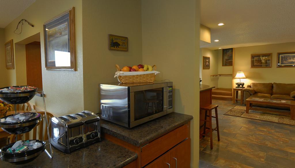 America'S Best Value Inn & Suites International Falls Extérieur photo