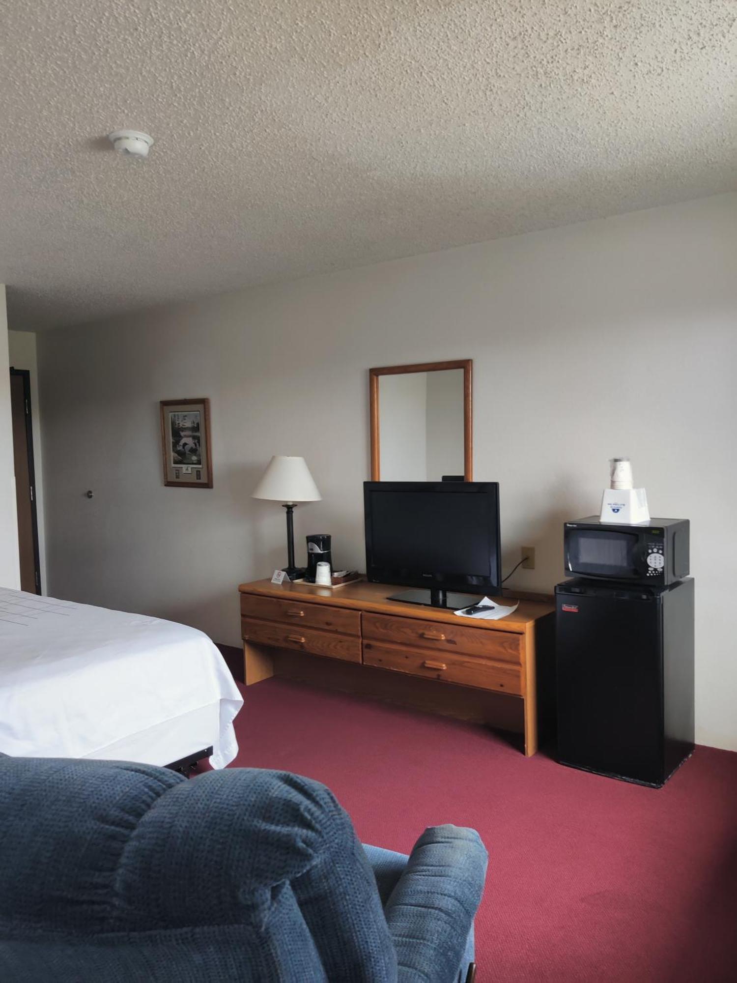 America'S Best Value Inn & Suites International Falls Extérieur photo